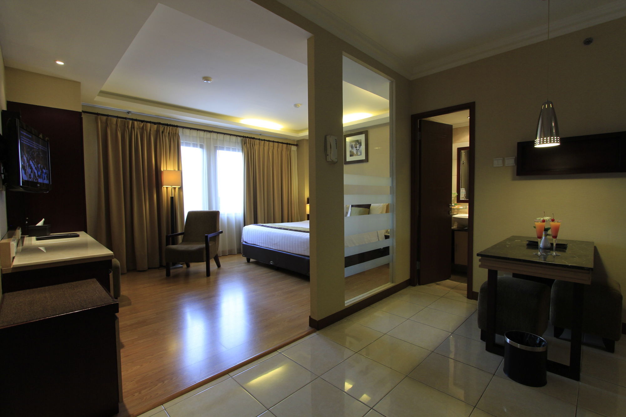 Grand Setiabudi Hotel Bandung Eksteriør billede