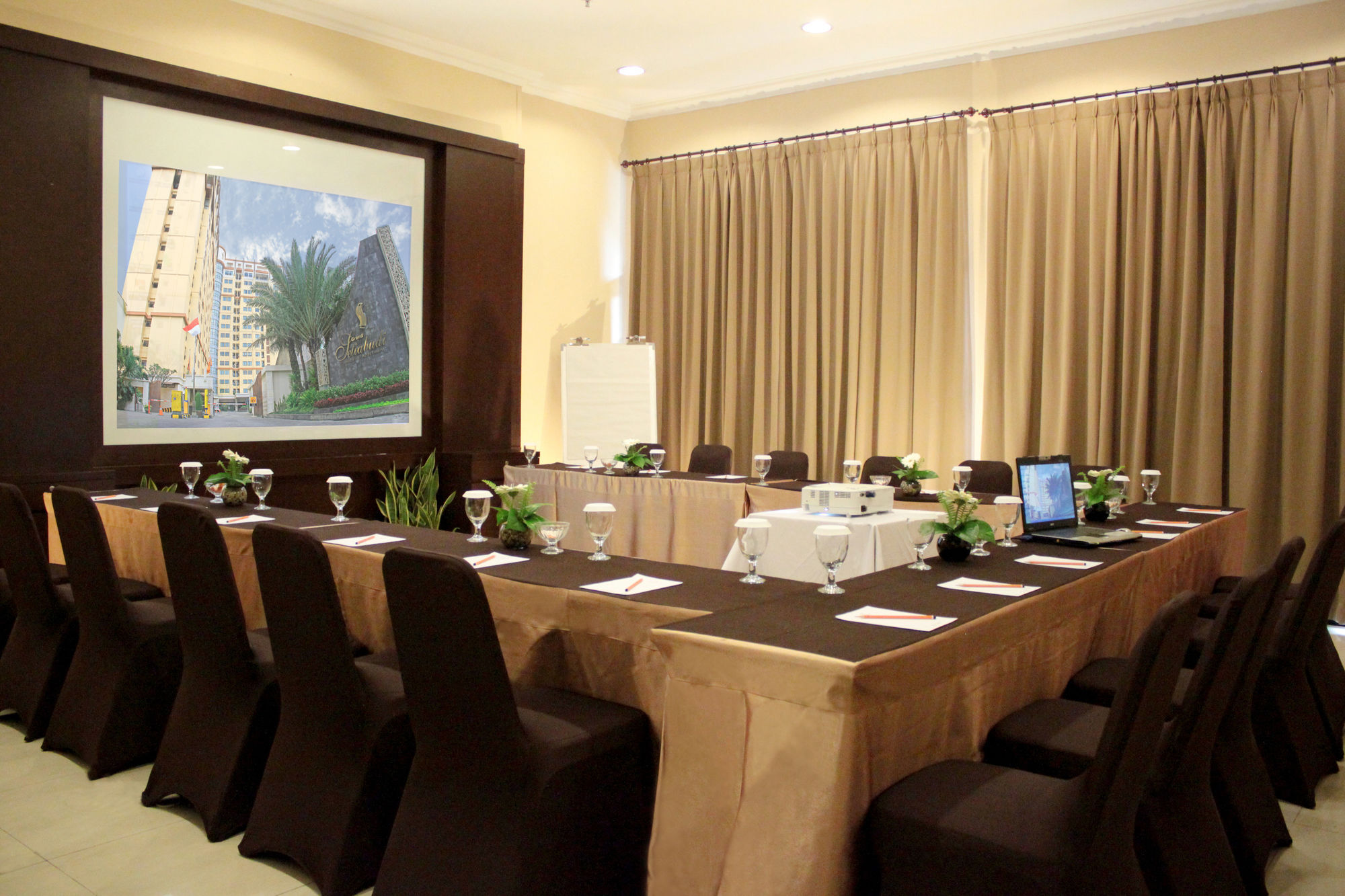 Grand Setiabudi Hotel Bandung Eksteriør billede